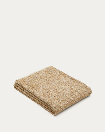 Blankets and throws