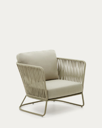 Garden armchairs and pouffes