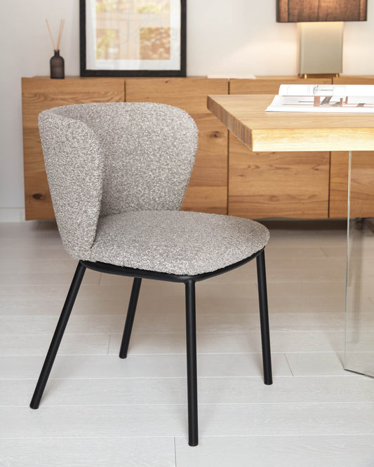 Ciselia chair with light grey bouclé and black metal FR