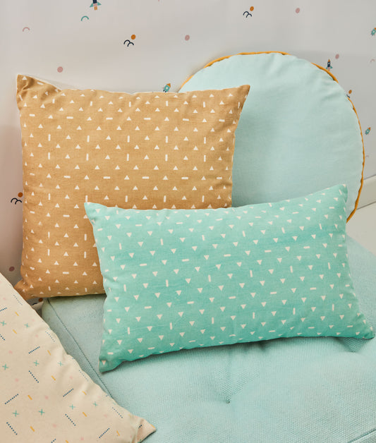 Zale 100% cotton cushion cover in turquoise with white triangles 30 x 50 cm