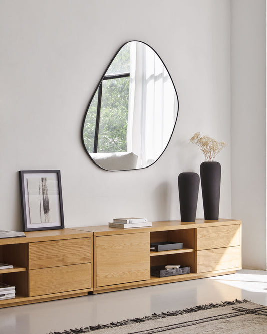 Anera mirror in black metal 84 x 108,5 cm