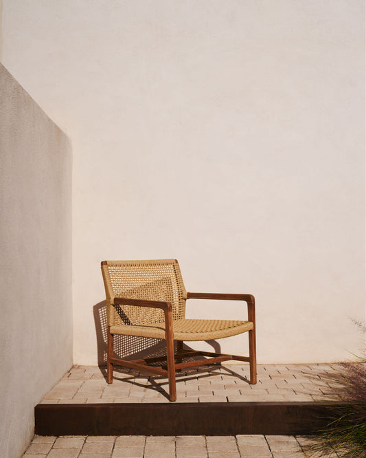 Sabolla armchair in solid teak