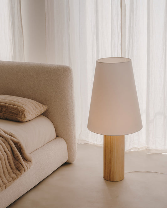 Marga floor lamp in solid wood with natural finish