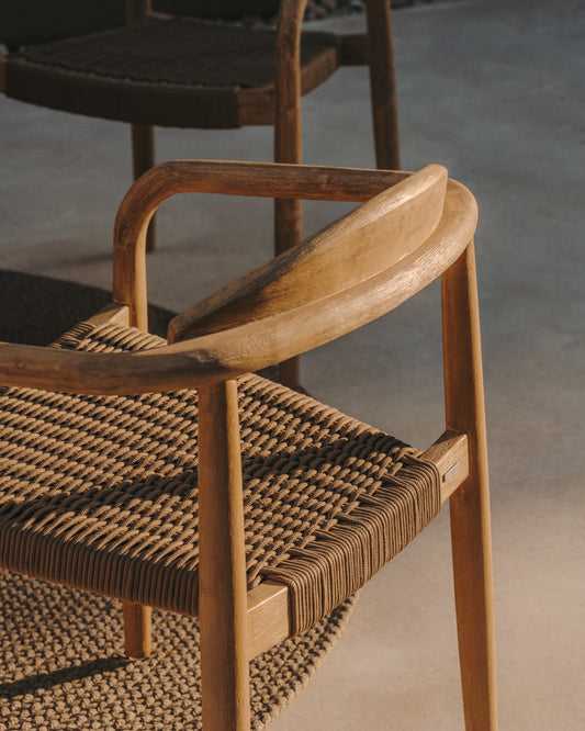 Nina stackable chair in solid acacia wood and beige rope seat FSC 100%