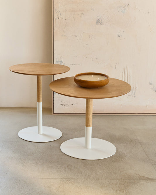 Watse set of 2 side tables in oak wood veneer and matte white metal, Ø 40 cm/Ø 48 cm