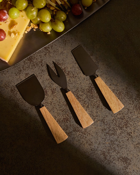 Soran wooden and black stainless steel cheese cutlery set