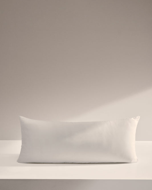 Nyla microfibre pillow 90 x 40 cm