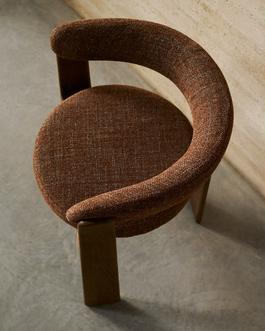 Granite 3-legged chair in brown chenille and with solid ash wood in a walnut finish FSC 100%