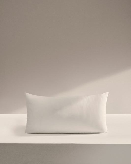 Duca pillow with feather and down, 70 x 40 cm