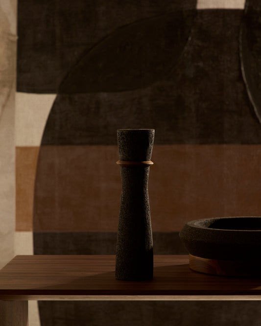 Naro vase in black stone and teak wood 30cm