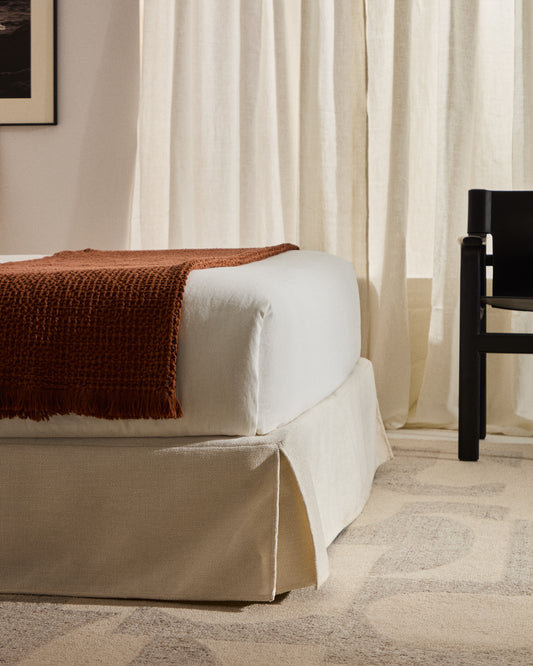 Jaira bed base with removable cover in white chenille for 180 x 200cm mattress