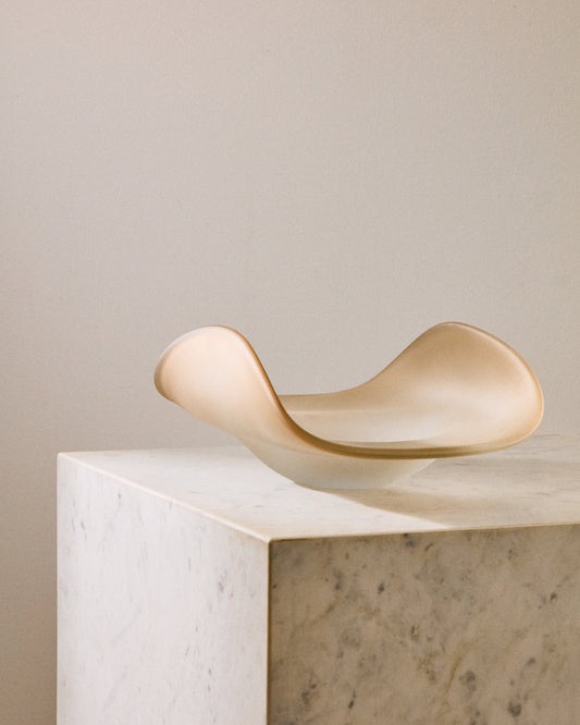 Vionze beige glass centerpiece 41 x 25 cm