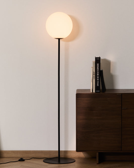 Brisia metal floor lamp with black finish and 1 frosted glass ball Ø30cm