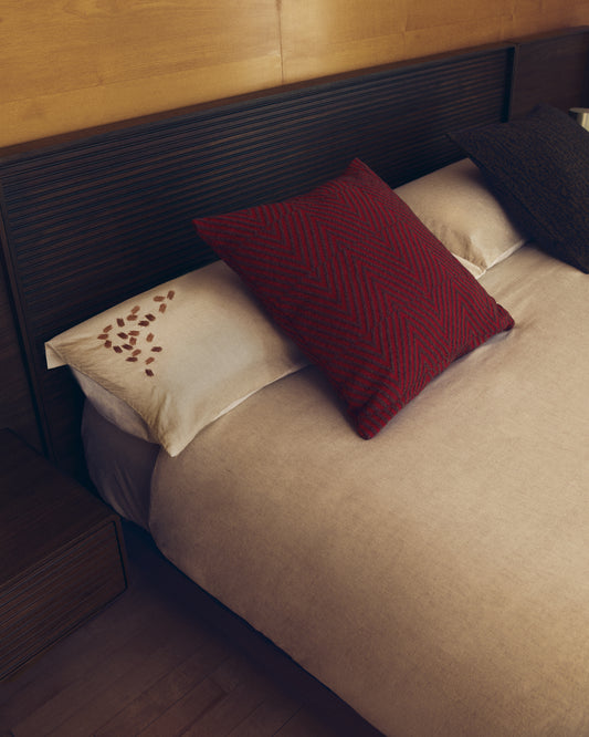 Lunver cushion cover in red chevron jacquard 50 x 50 cm