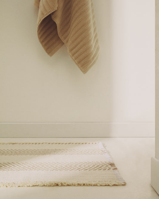 Bina bathmat in 100% cotton structured ecru jacquard 50 x 70 cm