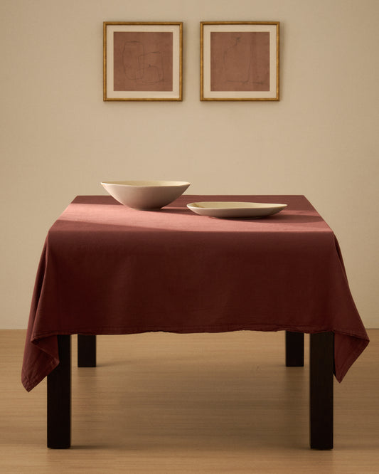 Lerava tablecloth in washed burgundy cotton 170 x 250cm