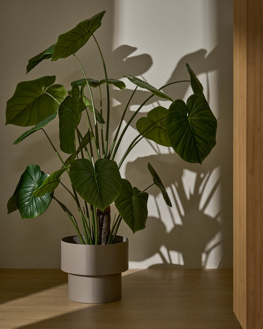 Mash round metal planter in black Ø41