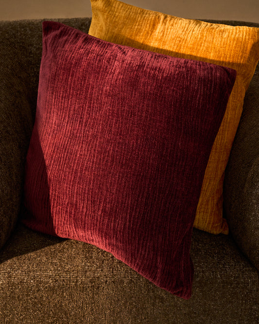 Vori 100%-cotton garnet wrinkled effect cushion cover 50 x 50 cm