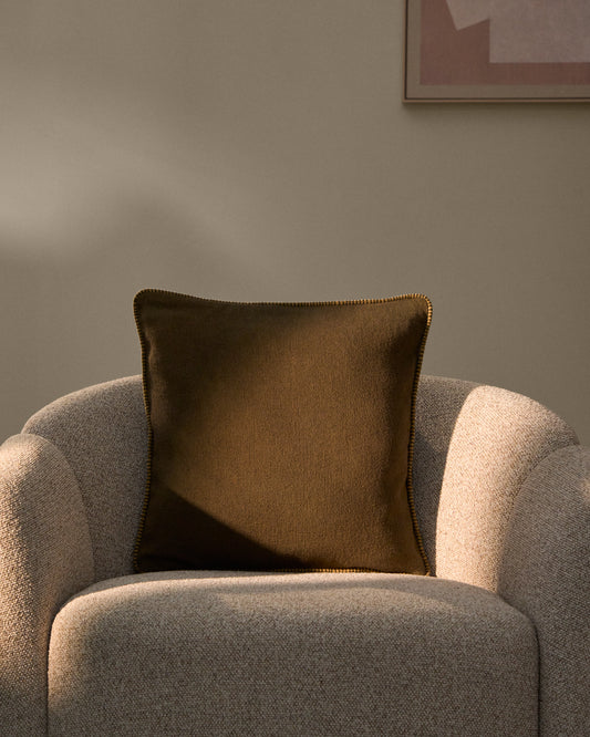 Rivon green cushion cover with contrast piping 45 x 45 cm