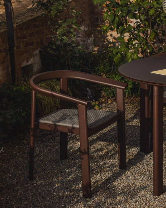 Erice stackable outdoor chair in aluminium and brown rope