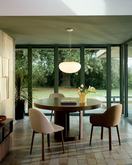 Artis extendable round table in solid wood and oak veneer with a walnut finish, FSC 100%, 150 (200) x 80 cm