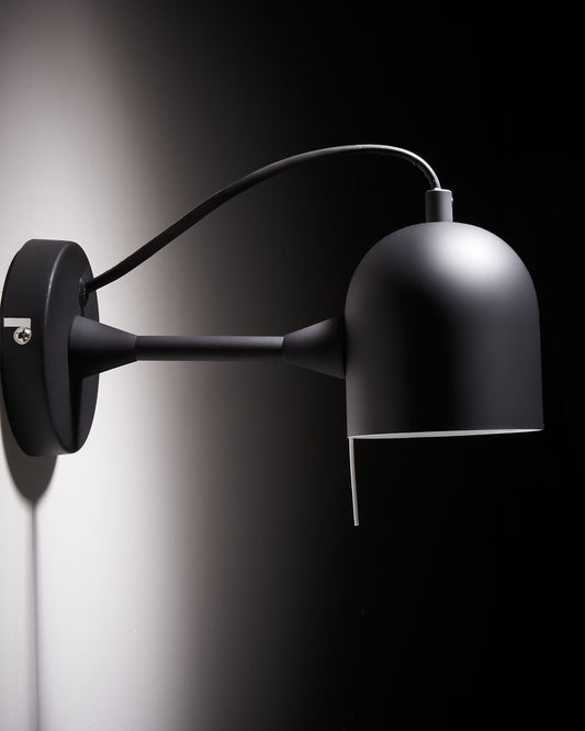 Lucilla wall lamp black