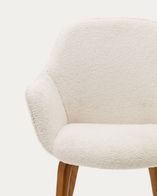 Aleli chair in white bouclé with solid ash wood legs and walnut finish