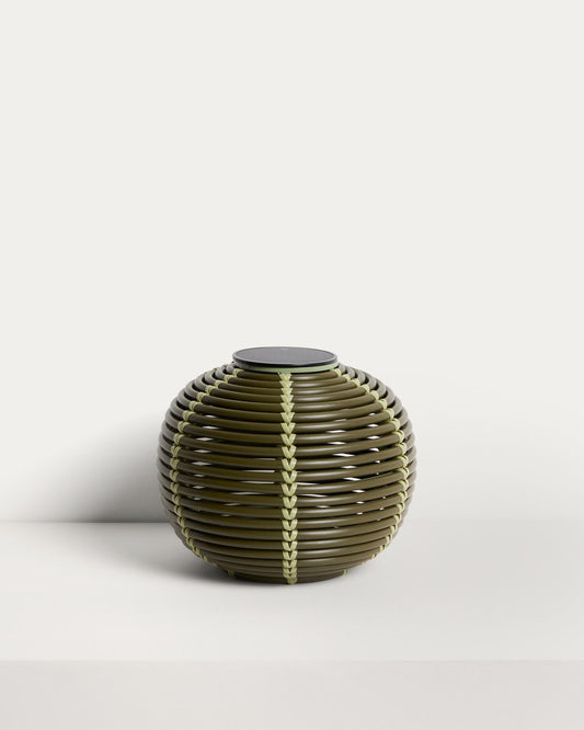 Garoina outdoor solar LED table lamp in green synthetic rattan Ø25cm