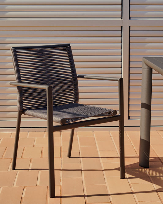 Culip stackable outdoor chair in aluminium and cord in grey