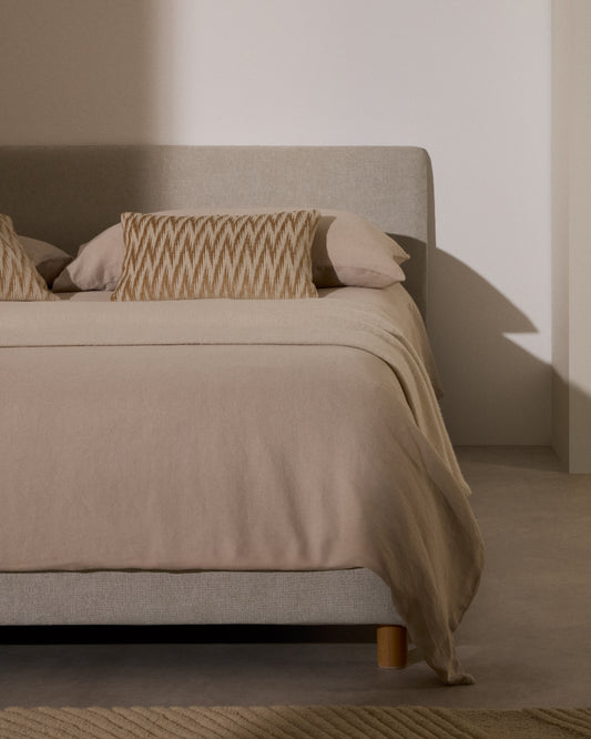Pearl chenille Valma headboard with removable cover for beds up to 90 cm wide.