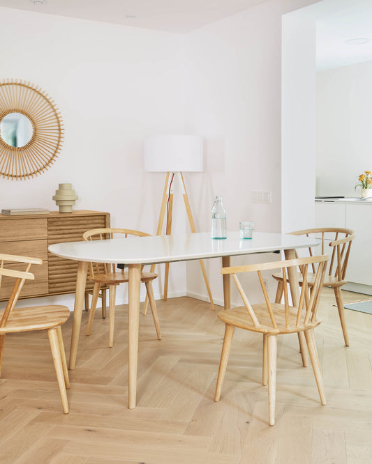 Oqui extendable oval table with an oak veneer and solid wood legs, Ø 160 (260) x 100 cm