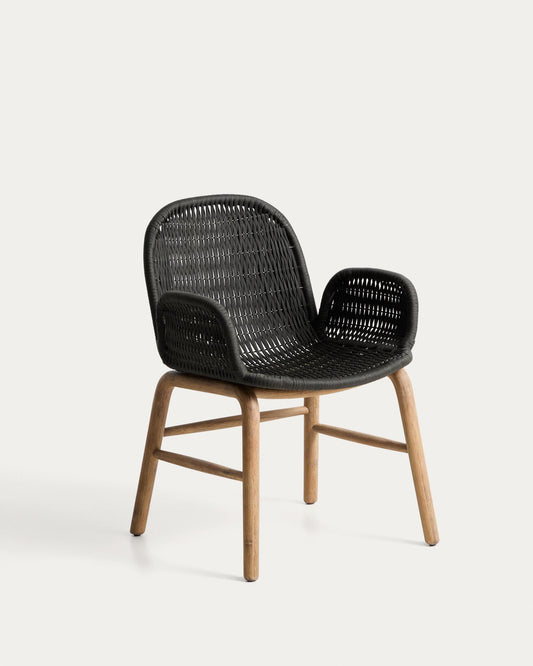 Alipa chair with armrests in FSC 100% solid acacia wood and dark grey rope cord