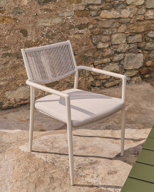 Argasi stackable outdoor chair in ecru aluminium and grey synthetic rope cord