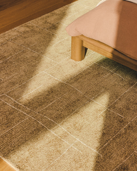 Eloda mustard wool and viscose rug 200 x 300cm