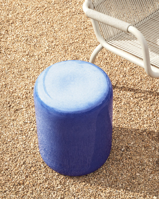 Mesquida outdoor side table in ceramic with glazed blue finish Ø 35 cm