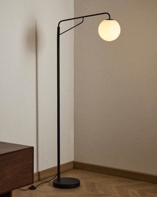 Eilo floor lamp in black steel with frosted glass globe