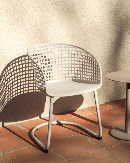Tenaro beige plastic outdoor chair with steel structure