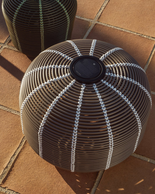Garoina outdoor solar LED table lamp in taupe synthetic rattan Ø50cm