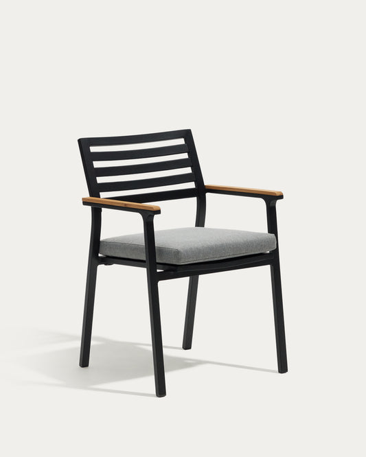 Bona stackable outdoor chair in aluminium with black finish and solid teak wood armrests
