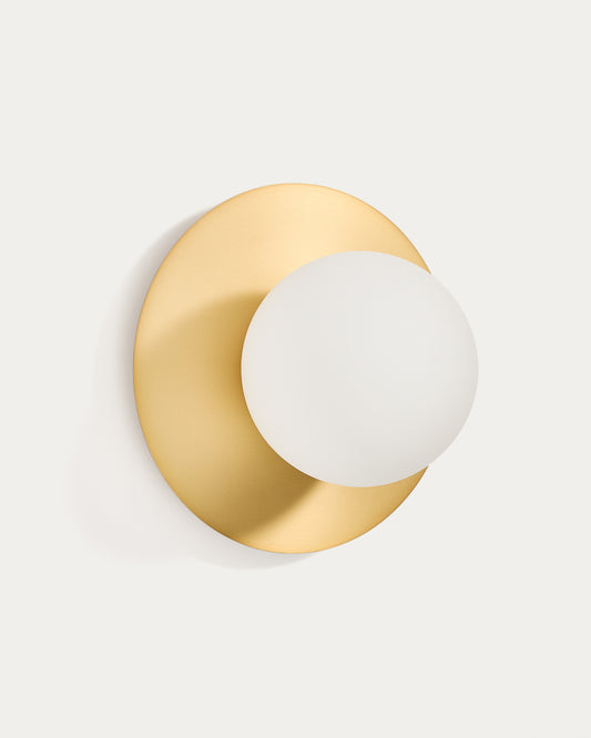 Metal wall lamp with brushed brass finish and 1 frosted glass ball Ø20cm