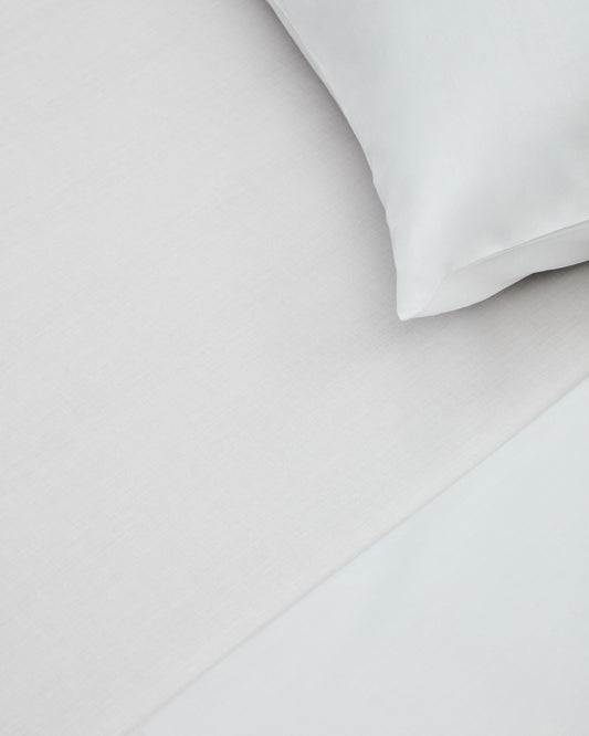 Teia 100% cotton percale fitted bed sheet 180 thread count in white, 90 x 200 cm