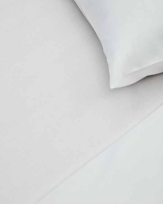 Teia 100% cotton percale fitted bed sheet 180 thread count in white, 135 x 200 cm