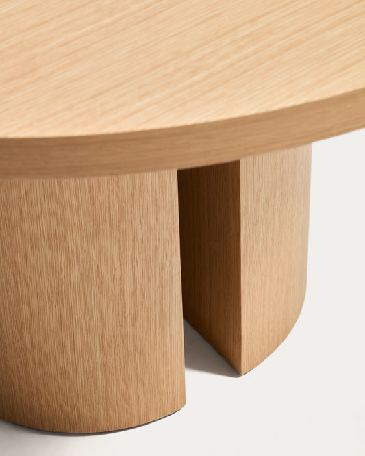 Nealy round table with an oak veneer in a natural finish, Ø 120 cm